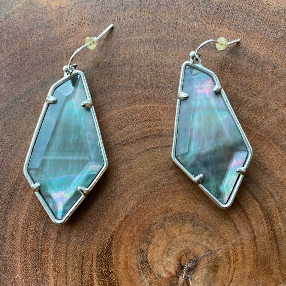 KENDRA Scott Emilia Grey illusion dangle earrings‎